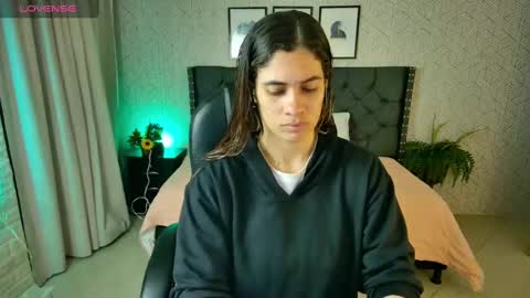 Snapshot of sussy__stone chatting on January 10, 11:22 am online show from January 10, 11:22 am