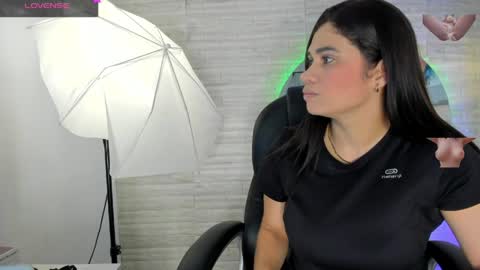 Snapshot of sussy__stone chatting on March 20, 12:10 pm online show from March 20, 12:10 pm