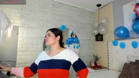 Snapshot of sussy__stone chatting on June 9, 11:33 am online show from June 9, 11:33 am