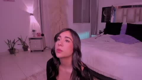 sussy_bell_ online show from June 13, 11:35 pm