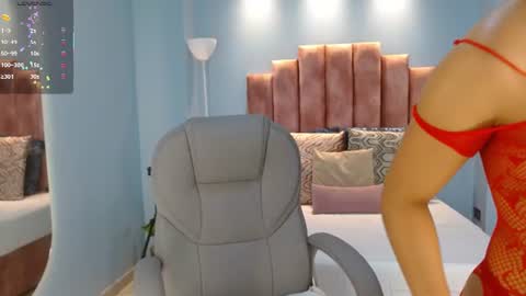 Snapshot of sussy_leon chatting on June 24, 12:37 pm sussy leon online show from June 24, 12:37 pm