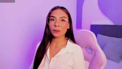 sussy_sweet4u online show from November 6, 8:48 am