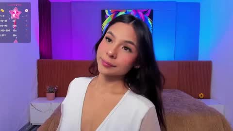 sussy_sweet4u online show from May 18, 10:54 am