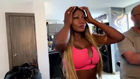 SUUKAMM online show from March 6, 7:54 pm