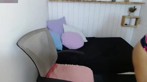 Snapshot of suxxxy_ chatting on November 25, 2:50 pm Suxxxy online show from November 25, 2:50 pm