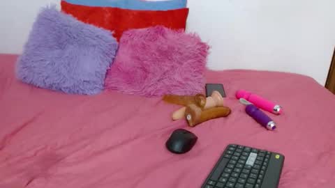 Snapshot of suzan_30 chatting on November 27, 8:44 pm suzan_30 online show from November 27, 8:44 pm