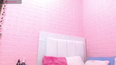 Snapshot of suzan_30 chatting on April 19, 7:27 pm suzan_30 online show from April 19, 7:27 pm