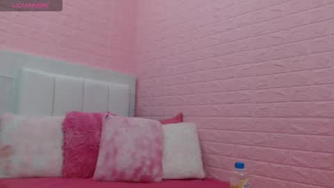 Snapshot of suzan_30 chatting on April 23, 9:17 pm suzan_30 online show from April 23, 9:17 pm