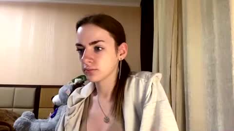 Emila online show from June 30, 7:31 am