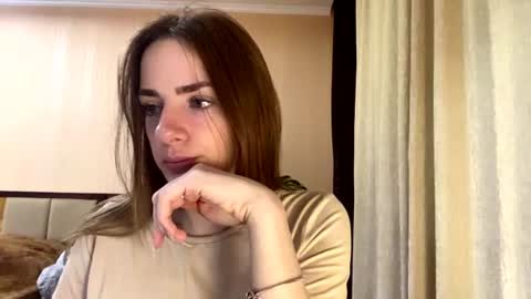 Emila online show from July 7, 7:09 am