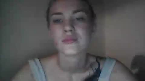 Snapshot of suzie_jenny chatting on July 2, 8:04 pm Suzie Jenny online show from July 2, 8:04 pm