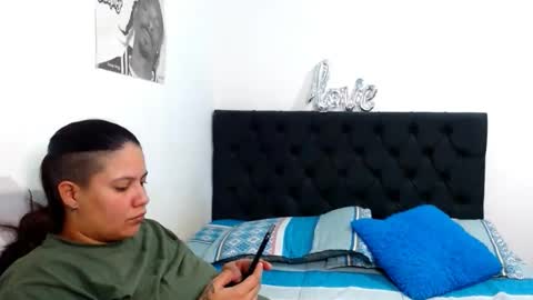 Snapshot of suzy_paz chatting on April 12, 9:31 pm suzy_paz online show from April 12, 9:31 pm