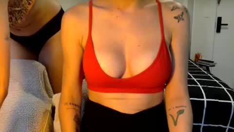 Snapshot of suzysummerrrrrrrrr chatting on February 6, 8:02 pm The real sugar baby Suzy Summer online show from February 6, 8:02 pm