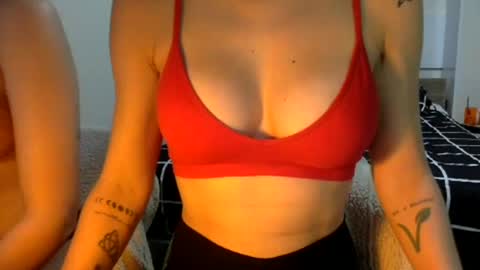 Snapshot of suzysummerrrrrrrrr chatting on February 22, 11:13 am The real sugar baby Suzy Summer online show from February 22, 11:13 am