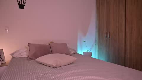 Sofis schedule 10pm until 4am GMT-5 online show from September 18, 2:13 am