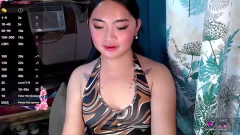 Jasmine online show from June 7, 3:05 pm