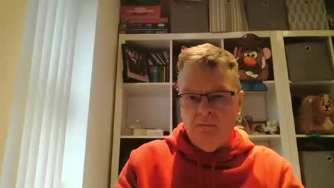 swchap1217 online show from March 7, 3:39 pm