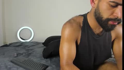 Snapshot of sweatyhairypig1 chatting on February 21, 11:50 pm joel bliss online show from February 21, 11:50 pm