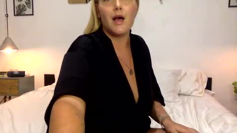 Swedish Candii online show from December 31, 4:27 am