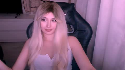 Kate online show from January 11, 1:05 pm