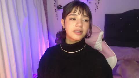 Snapshot of sweeetkittyy22 chatting on June 8, 5:19 am sweeetkittyy22 online show from June 8, 5:19 am