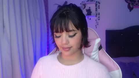 Snapshot of sweeetkittyy22 chatting on June 13, 6:22 am sweeetkittyy22 online show from June 13, 6:22 am