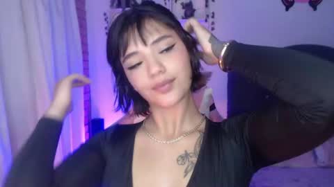 Snapshot of sweeetkittyy22 chatting on June 15, 4:58 am sweeetkittyy22 online show from June 15, 4:58 am