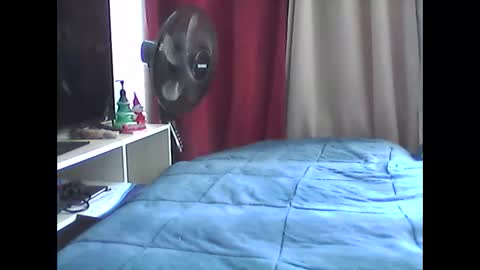 sweet0hairy online show from December 23, 3:12 pm