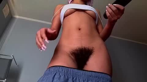 sweet0hairy online show from March 12, 5:07 pm