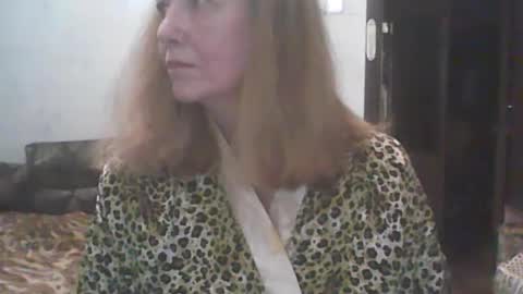 sweet4blonde609 online show from August 4, 7:05 pm