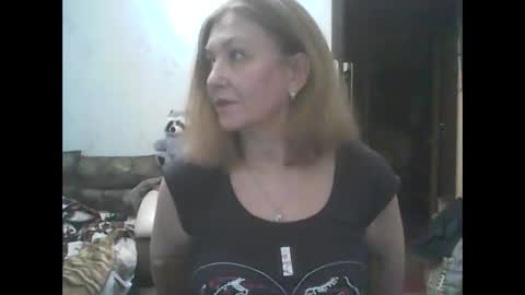 Snapshot of sweet4blonde67 chatting on March 14, 4:56 pm sweet4blonde67 online show from March 14, 4:56 pm