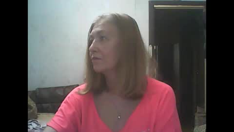 Snapshot of sweet4blonde67 chatting on June 11, 3:21 pm sweet4blonde67 online show from June 11, 3:21 pm