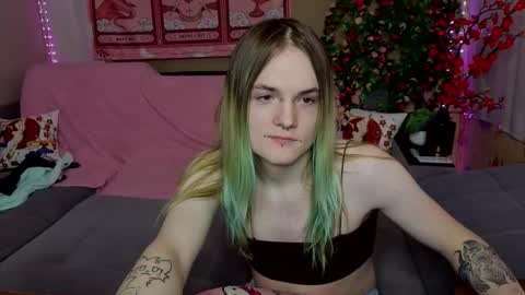 Haeyang  Torry online show from March 6, 8:27 pm