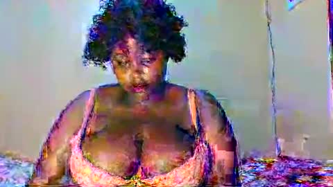 Snapshot of sweet52537 chatting on January 22, 7:35 am sweet52537 online show from January 22, 7:35 am