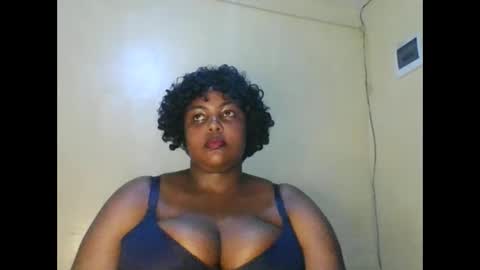 Snapshot of sweet52537 chatting on January 23, 5:31 pm sweet52537 online show from January 23, 5:31 pm