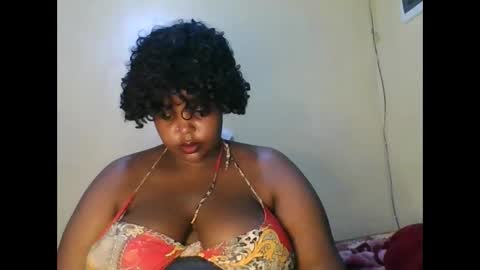 Snapshot of sweet52537 chatting on January 30, 7:04 pm sweet52537 online show from January 30, 7:04 pm