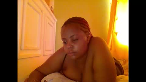 sweet52537 online show from October 13, 6:24 am