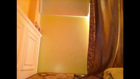 sweet52537 online show from October 21, 6:14 am