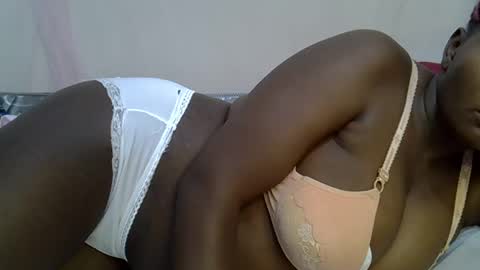 Snapshot of sweet_0012 chatting on May 16, 2:41 am Cecee online show from May 16, 2:41 am