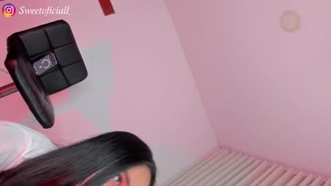 Snapshot of sweet__giirl chatting on July 28, 8:43 am Cell Me Andrea online show from July 28, 8:43 am