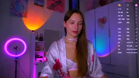 kitty online show from July 13, 3:04 pm