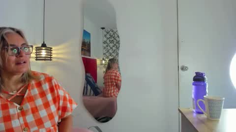 Carolina online show from September 20, 4:08 pm