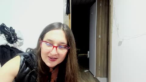 sweet__suck69bitch online show from December 18, 5:59 am