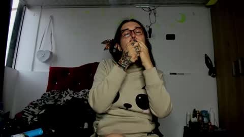 sweet__suck69bitch online show from January 5, 10:19 pm