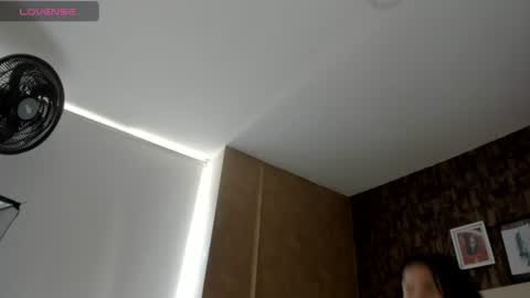 Snapshot of sweet__vanessa1 chatting on July 16, 7:42 pm Vanessa online show from July 16, 7:42 pm
