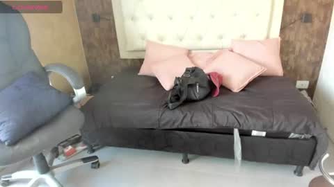 Snapshot of sweet__vanessa1 chatting on July 17, 7:19 pm Vanessa online show from July 17, 7:19 pm