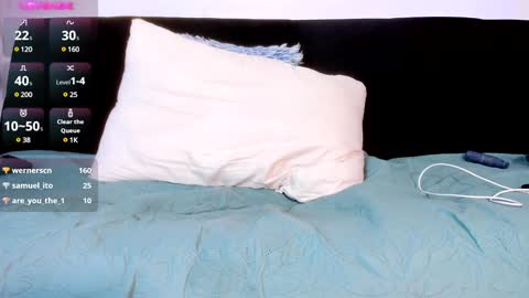 Snapshot of sweet_alessandro1 chatting on January 7, 1:17 am alessandre online show from January 7, 1:17 am