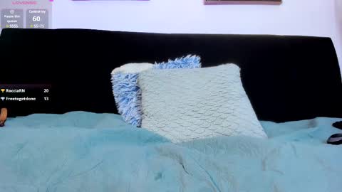 Snapshot of sweet_alessandro1 chatting on March 5, 12:05 am alessandre online show from March 5, 12:05 am
