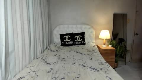 Snapshot of sweet_angel985251 chatting on March 7, 12:07 am SweetAangel online show from March 7, 12:07 am