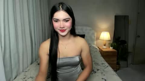 Snapshot of sweet_angel985251 chatting on March 17, 12:26 am SweetAangel online show from March 17, 12:26 am